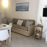 Bilocale Bouganville 80 Mt Apartment