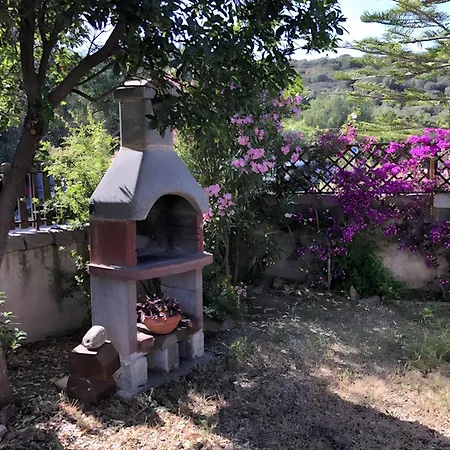 Bilocale Bouganville 80 Mt شقة *
